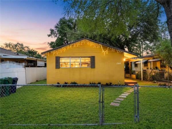 2760 NW 58th St, Unincorporated Dade County, Florida 33142, image 1