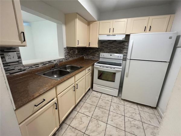 Royal Point, 3710 NW 21st St #211, Lauderdale Lakes, Florida 33311, image 1