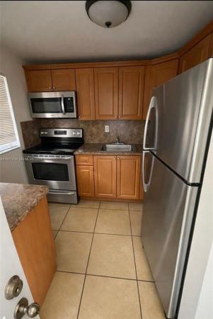 Los Suenos, 1735 W 60th St #M201, Hialeah, Florida 33012, image 1