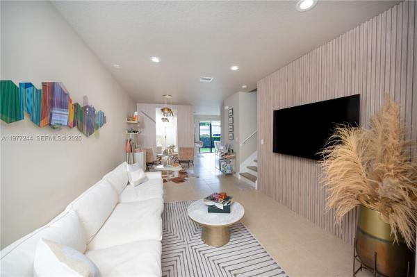 340 NE 194th Ln, Unincorporated Dade County, Florida 33179, image 1