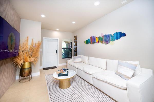Champion Lakes, 340 NE 194th Ln, Ives Estates, Florida 33179, image 2