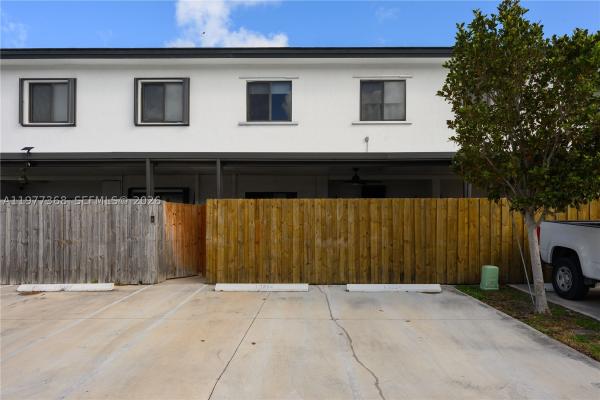 Tropical Breeze Townhouses, 13324 SW 250th St, Princeton, Florida 33032, image 2