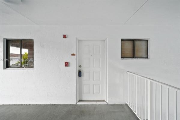 Villamore, 6041 W 24th Ave #B-202, Hialeah, Florida 33016, image 2
