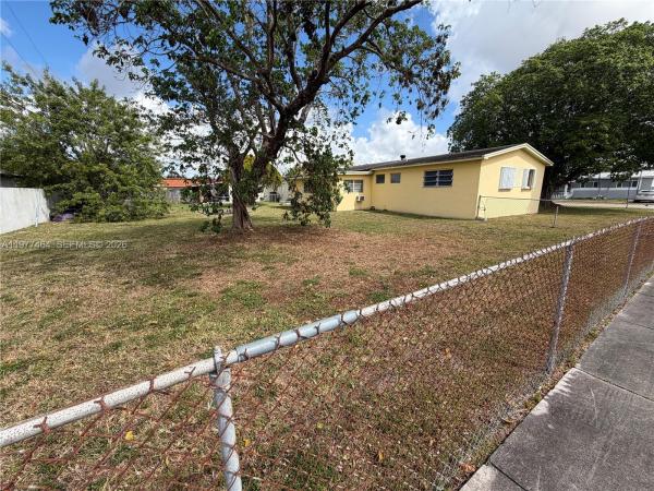 Macson Heights, 3540 SW 105th Ave, University Park, Florida 33165, image 3