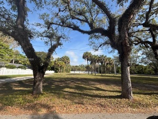 Felix Park Home Acres, 9506 SW 57th Ave, Pinecrest, Florida 33156, image 2