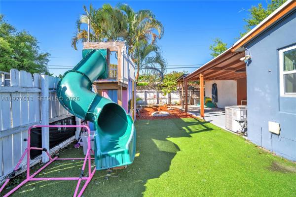 Heritage Homes, 7151 Taft St, Hollywood, Florida 33024, image 2
