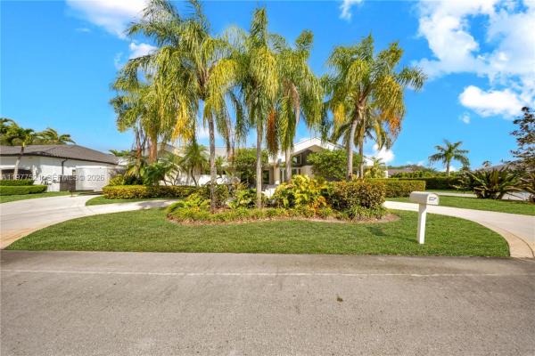Parintis, 10101 SW 145th St, Kendall, Florida 33176, image 3