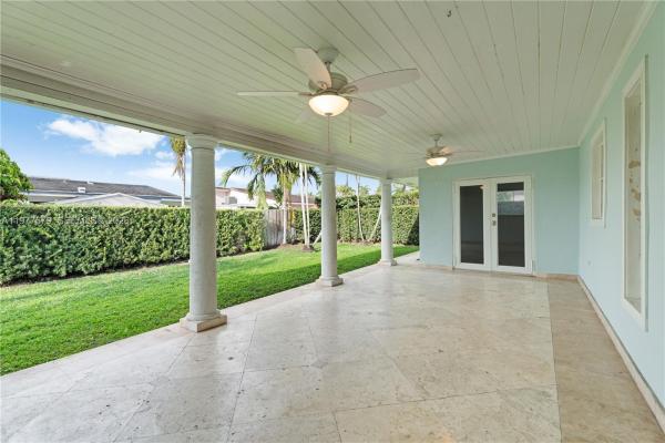West Gardens, 9741 SW 3rd St, Fountainebleau, Florida 33174, image 3