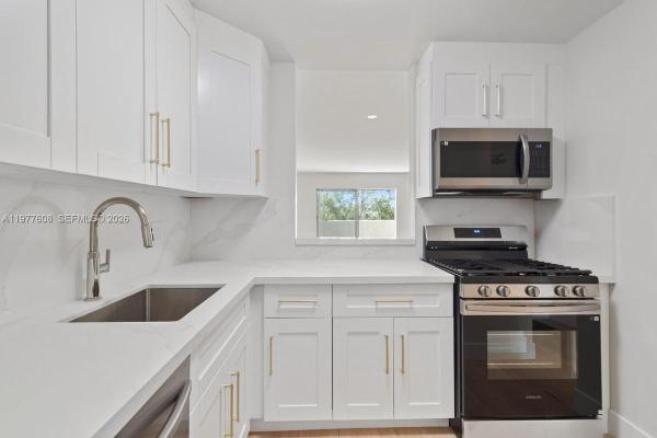 Dadeland Grove, 6902 N Kendall Dr #E403, Pinecrest, Florida 33156, image 3
