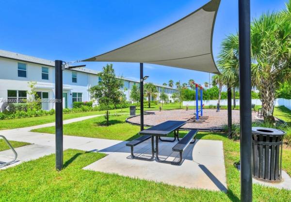 Fontana, 3506 Joshua Tree St #3506, Palm Springs, Florida 33461, image 1