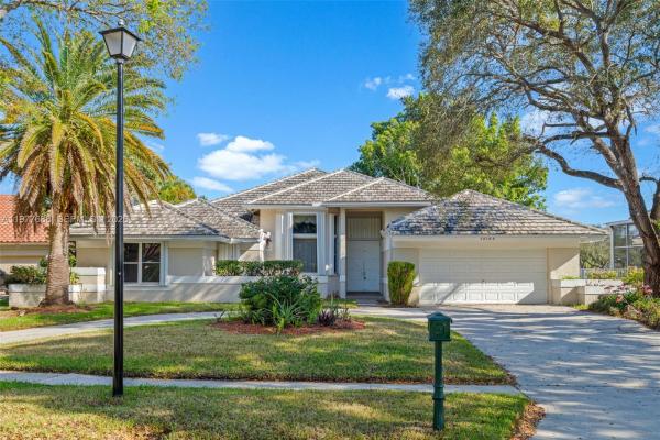 The Isle At Mission Bay, 10784 Avenida Santa Ana, Boca Raton, Florida 33498, image 1