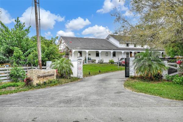 Griffin 345, 18950 SW 50th St, Southwest Ranches, Florida 33332, image 1