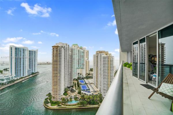 Icon Brickell Tower 2, 495 Brickell Ave #2804, Miami, Florida 33131, image 1
