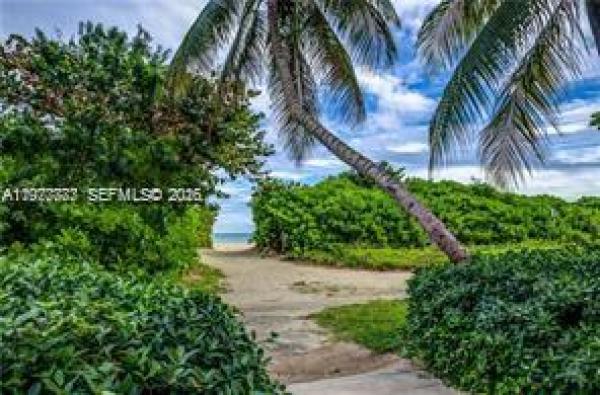 Oceanside Plaza, 5555 Collins Ave #15W, Miami Beach, Florida 33140, image 1