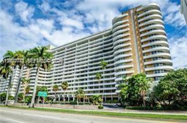 Oceanside Plaza, 5555 Collins Ave #15W, Miami Beach, Florida 33140, image 2