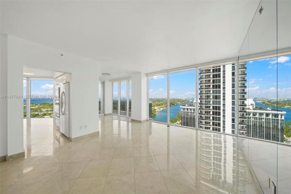 Green Diamond, 4775 Collins Ave #2507, Miami Beach, Florida 33140, image 1