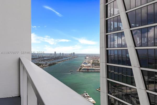 Ten Museum Park Residential, 1040 Biscayne Blvd #4208, Miami, Florida 33132, image 1