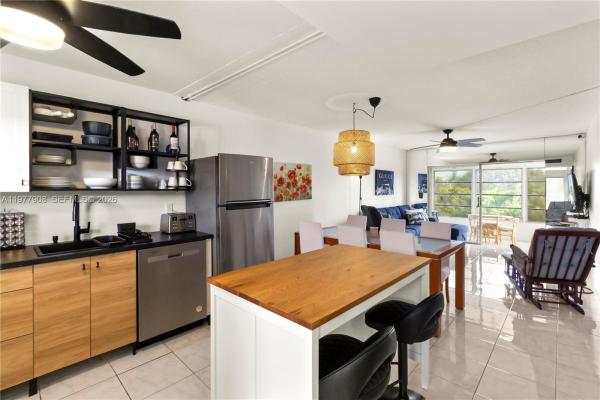 Lauderdale Oaks, 2901 NW 46th Ave #307, Lauderdale Lakes, Florida 33313, image 1