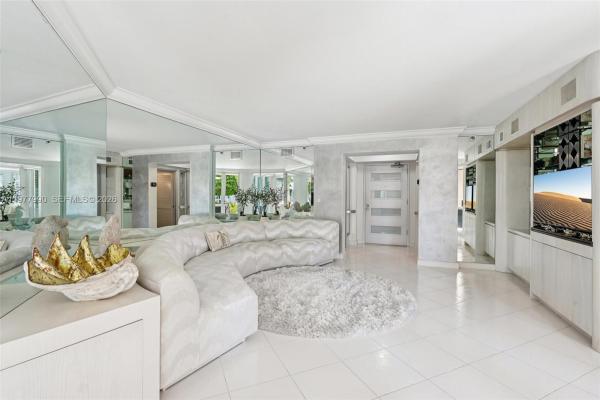Mizner Court, 120 SE 5th Ave #226, Boca Raton, Florida 33432, image 1