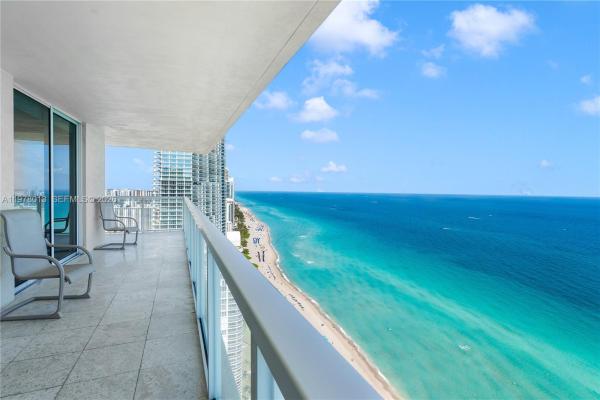 La Perla, 16699 Collins Ave #3803, Sunny Isles Beach, Florida 33160, image 1