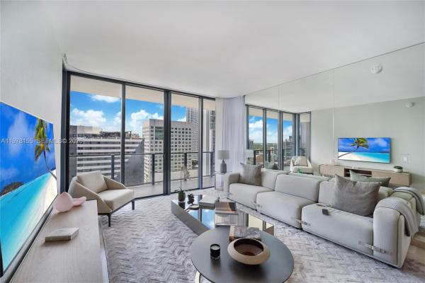 Rise Brickell City Centre, 88 SW 7th St #1810, Miami, Florida 33130, image 1