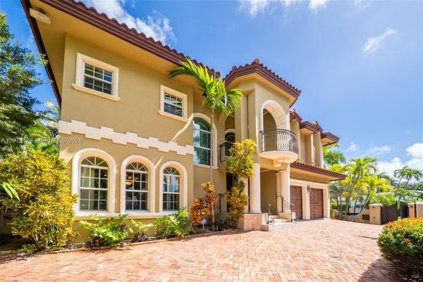 Nautilus, 4501 N Bay Rd, Miami Beach, Florida 33140, image 1