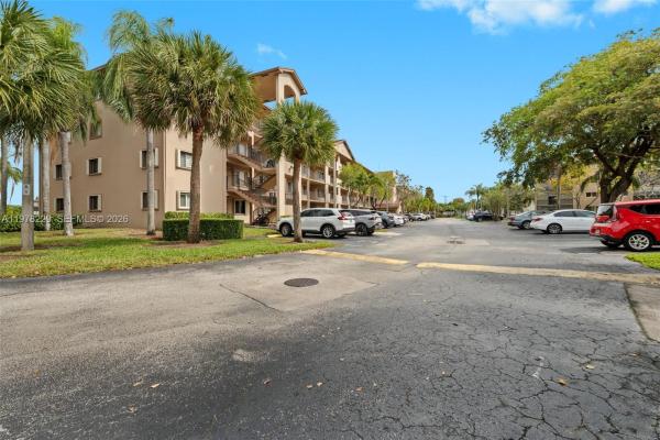 Suffolk At Century Village, 13701 SW 12th St #202A, Pembroke Pines, Florida 33027, image 2