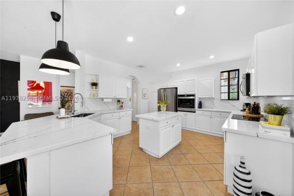 Mariposa Pointe, 1506 Passion Vine Cir #23-3, Weston, Florida 33326, image 3
