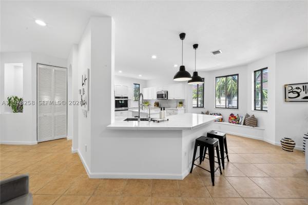 Mariposa Pointe, 1506 Passion Vine Cir #23-3, Weston, Florida 33326, image 1