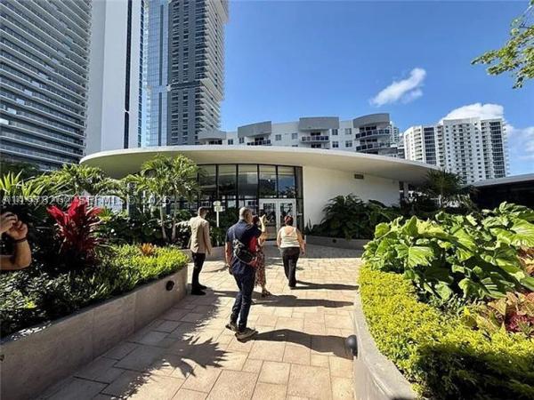 23 Biscayne Bay, 700 NE 24th St #606, Miami, Florida 33137, image 3