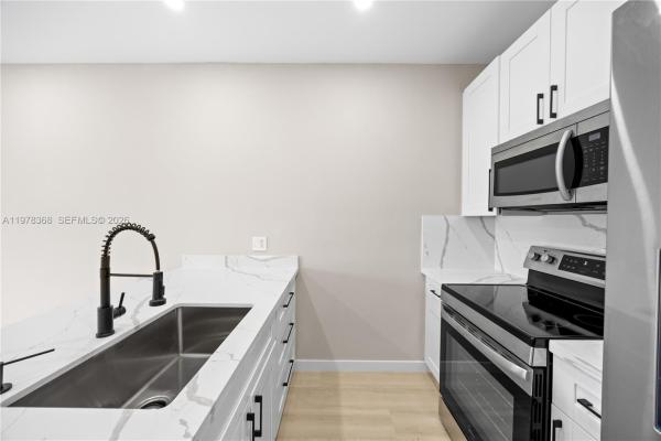 630 NE 166th St #3, Unincorporated Dade County, Florida 33162, image 1