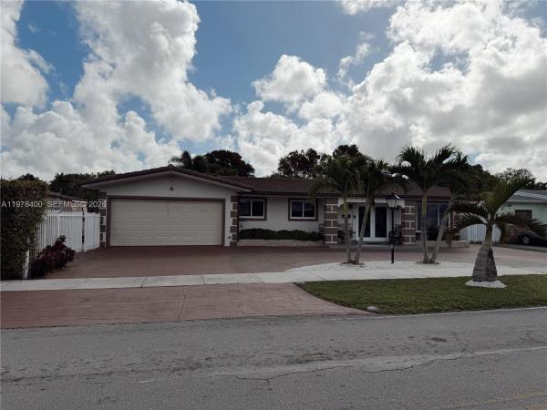 Palm Springs Lakes, 8075 W 18th Ln, Hialeah, Florida 33014, image 1