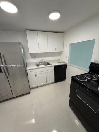 De Soto Park South, 851 Three Islands Blvd #116, Hallandale Beach, Florida 33009, image 2