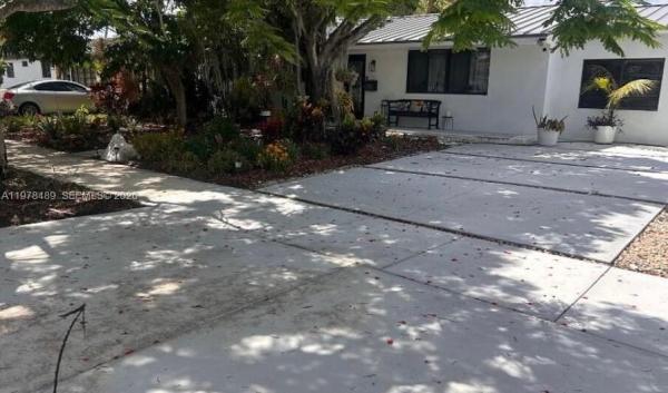 Coral Gardens, 9510 SW 29th St, Westchester, Florida 33165, image 2