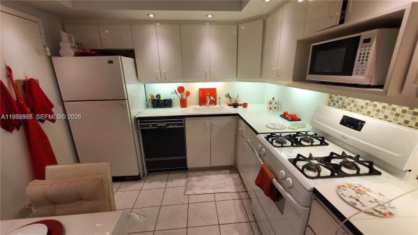 Parker Plaza Estates, 2030 S Ocean Dr #401, Hallandale Beach, Florida 33009, image 1