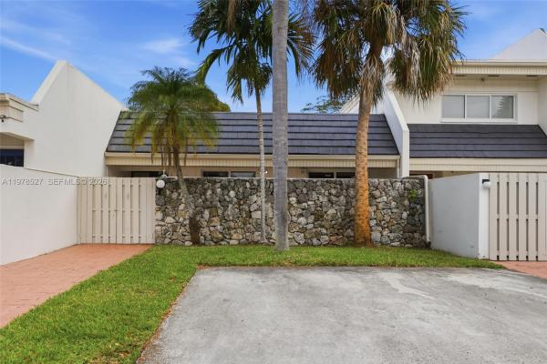 8105 SW 81st Ct, Unincorporated Dade County, Florida 33143, image 1