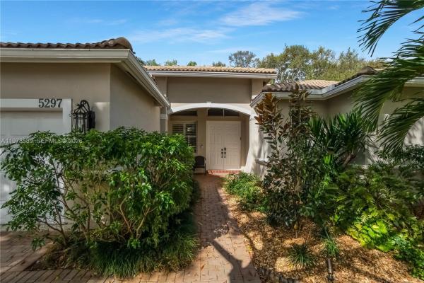 Banyan Oakridge, 5297 SW 34th Way, Hollywood, Florida 33312, image 2