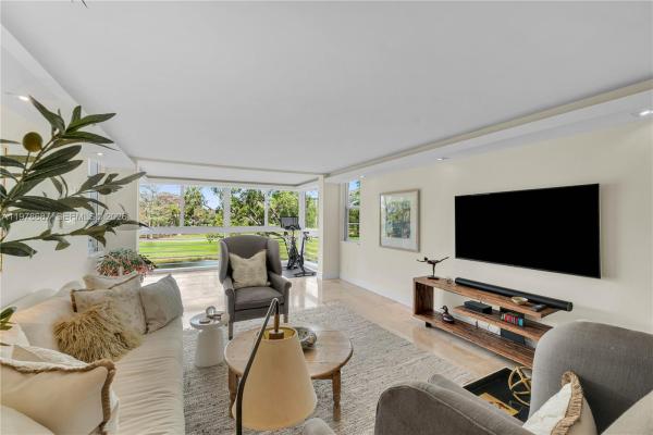 Palm-Aire Country Club 10, 4015 W Palm Aire Dr #307, Pompano Beach, Florida 33069, image 2
