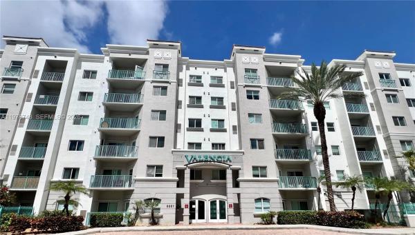 Valencia, 6001 SW 70th St #429, South Miami, Florida 33143, image 1