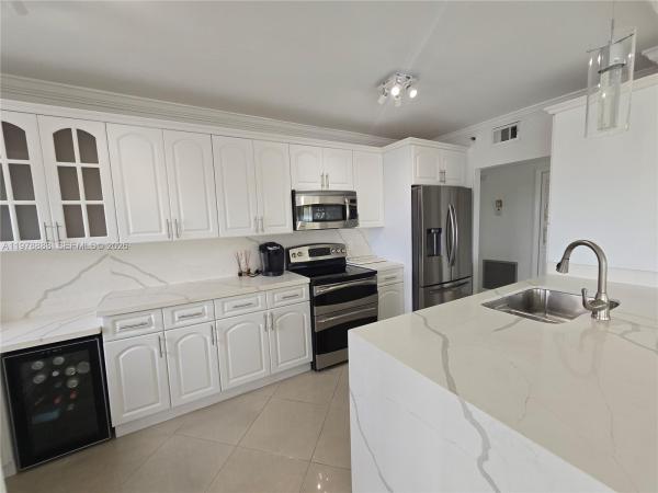 Hillcrest, 3850 Washington St #816, Hollywood, Florida 33021, image 1