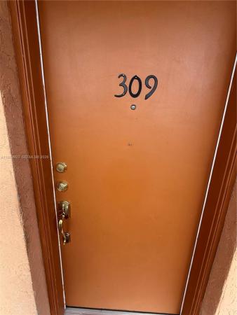 Westland, 1800 W 54th St #309, Hialeah, Florida 33012, image 1