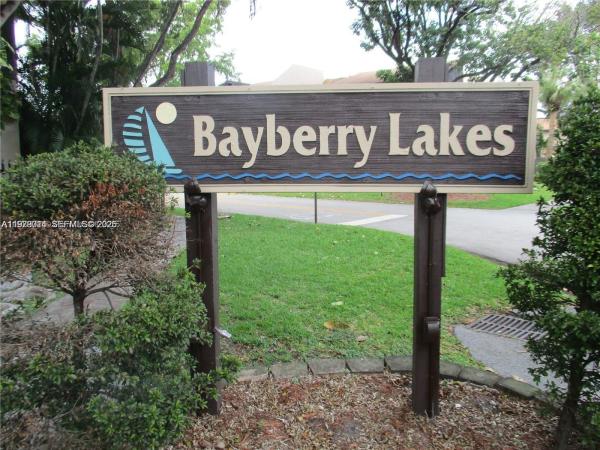 Bayberry Lakes, 1760 Bayberry Dr, Pembroke Pines, Florida 33024, image 2