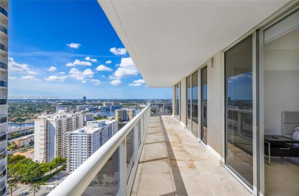 Beach Club 2, 1830 S Ocean Dr #2806, Hallandale Beach, Florida 33009, image 2