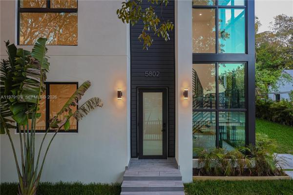 Buena Vista Gardens, 5802 Nw 5th Ave, Miami, Florida 33127, image 3