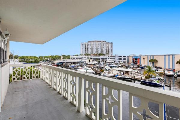 Keystone Harbor Club, 13155 Ixora Ct #406, North Miami, Florida 33181, image 2
