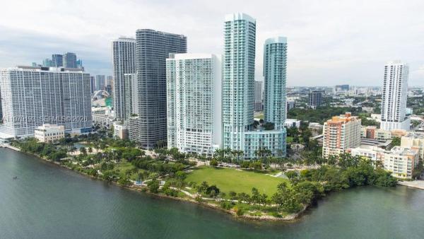 Quantum On The Bay, 1900 N Bayshore Dr #2018, Miami, Florida 33132, image 1