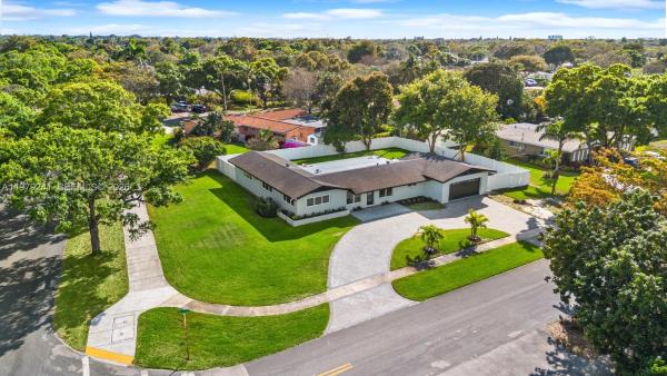 Plantation Park, 5402 SW 1st Ct, Plantation, Florida 33317, image 1