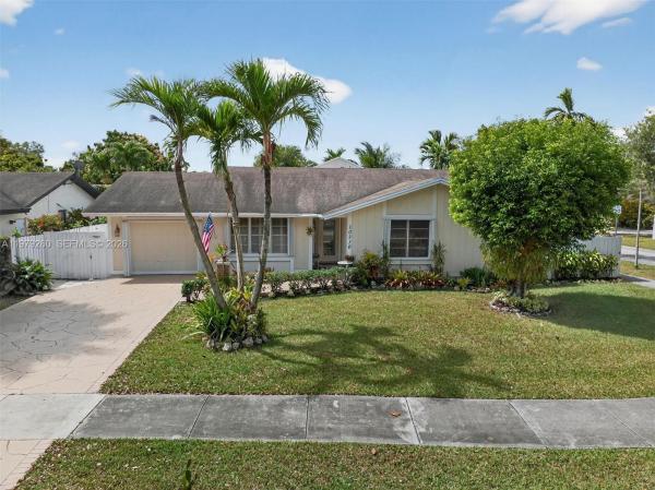 10230 SW 130th Ave, Unincorporated Dade County, Florida 33186, image 1