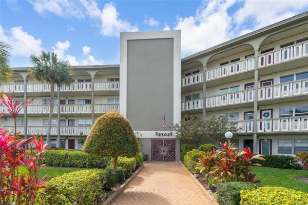 Antigua Village, 2502 Antigua Ter #J3, Coconut Creek, Florida 33066, image 1