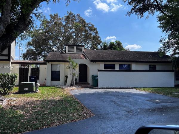 6917 SW 127th Ct #6917, Unincorporated Dade County, Florida 33183, image 1